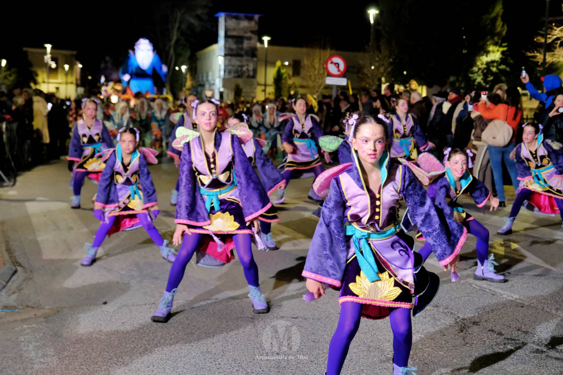 El Gran Desfile de Comparsas recorre Argamasilla de Alba con diez agrupaciones