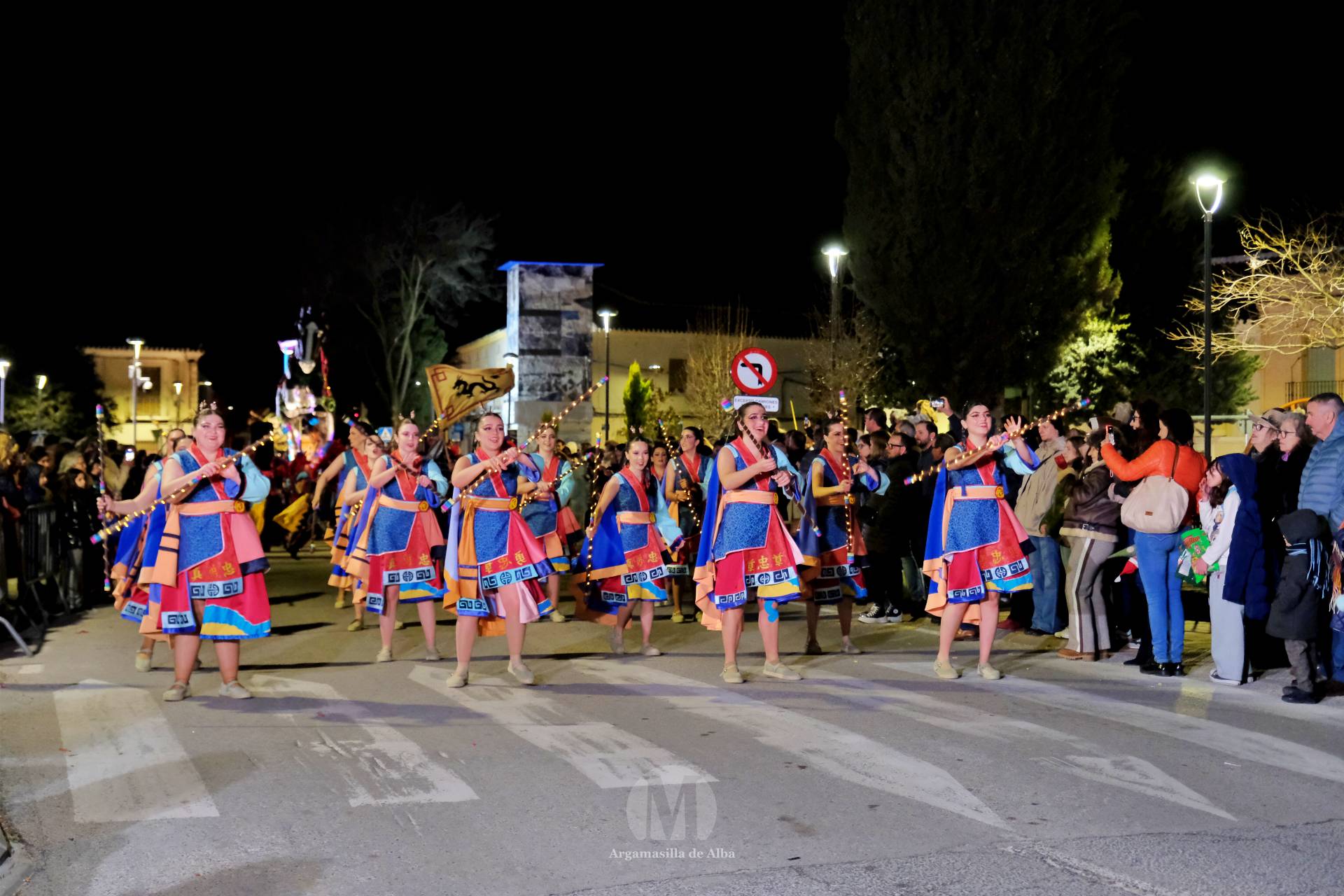 El Gran Desfile de Comparsas recorre Argamasilla de Alba con diez agrupaciones