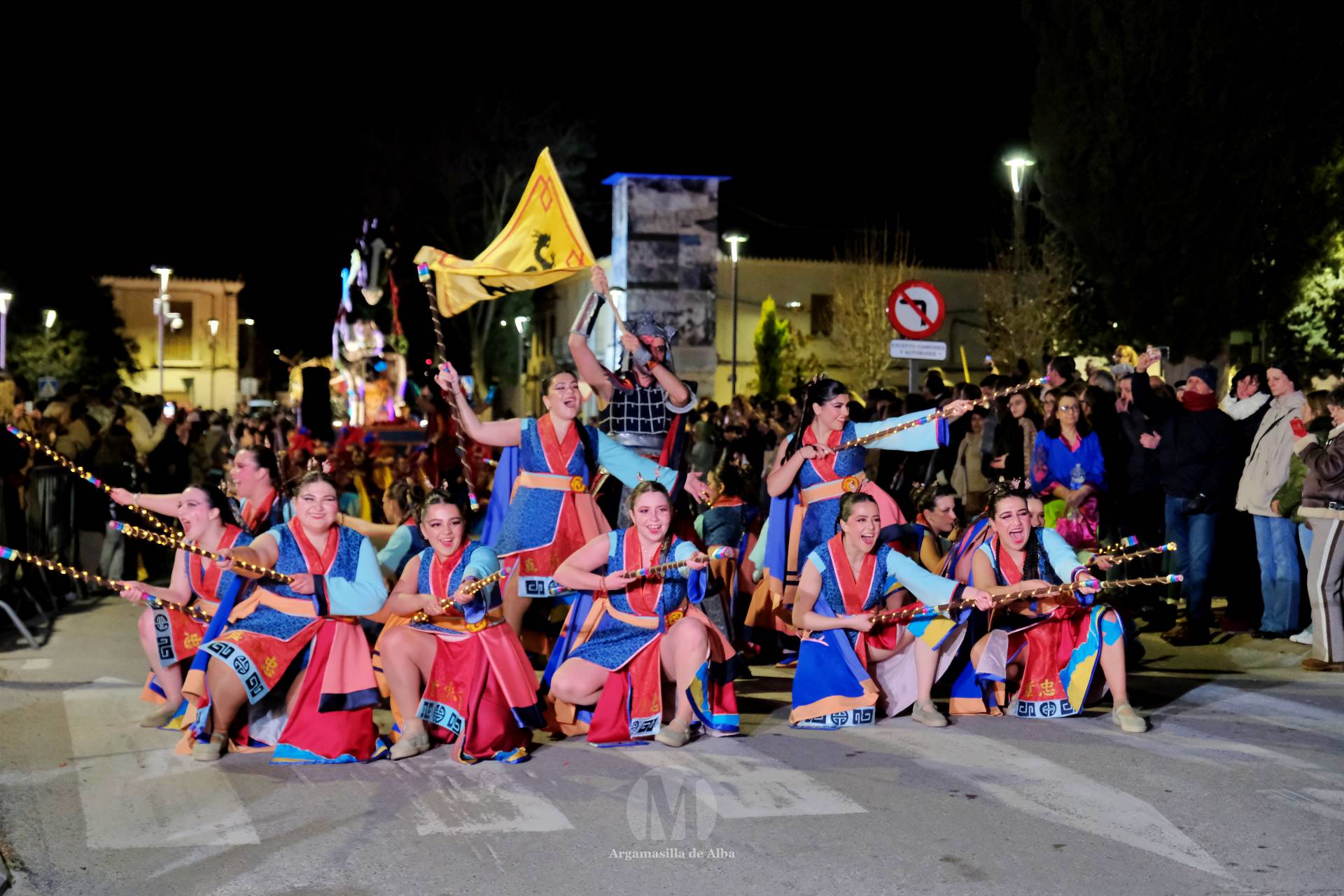 El Gran Desfile de Comparsas recorre Argamasilla de Alba con diez agrupaciones