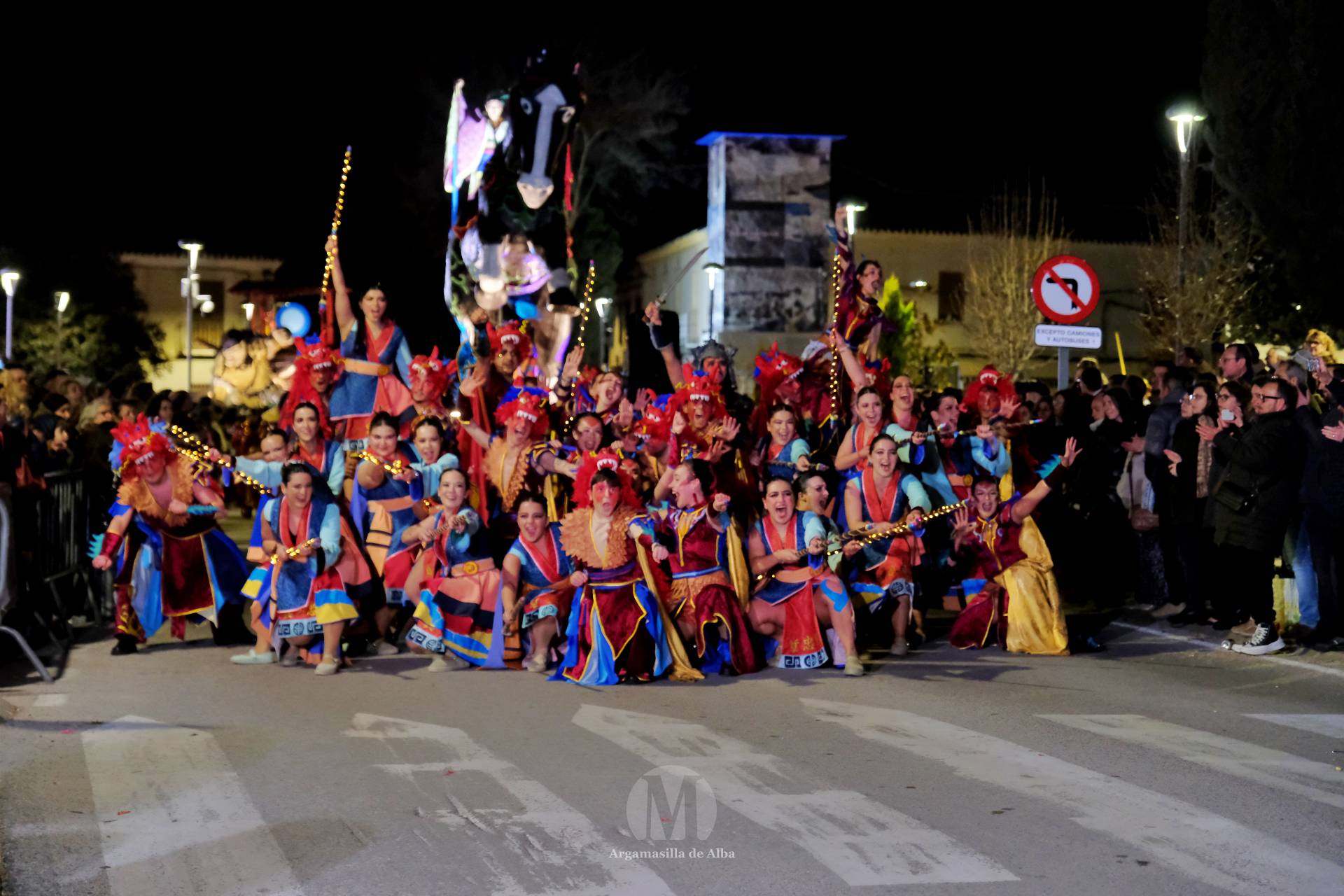 El Gran Desfile de Comparsas recorre Argamasilla de Alba con diez agrupaciones