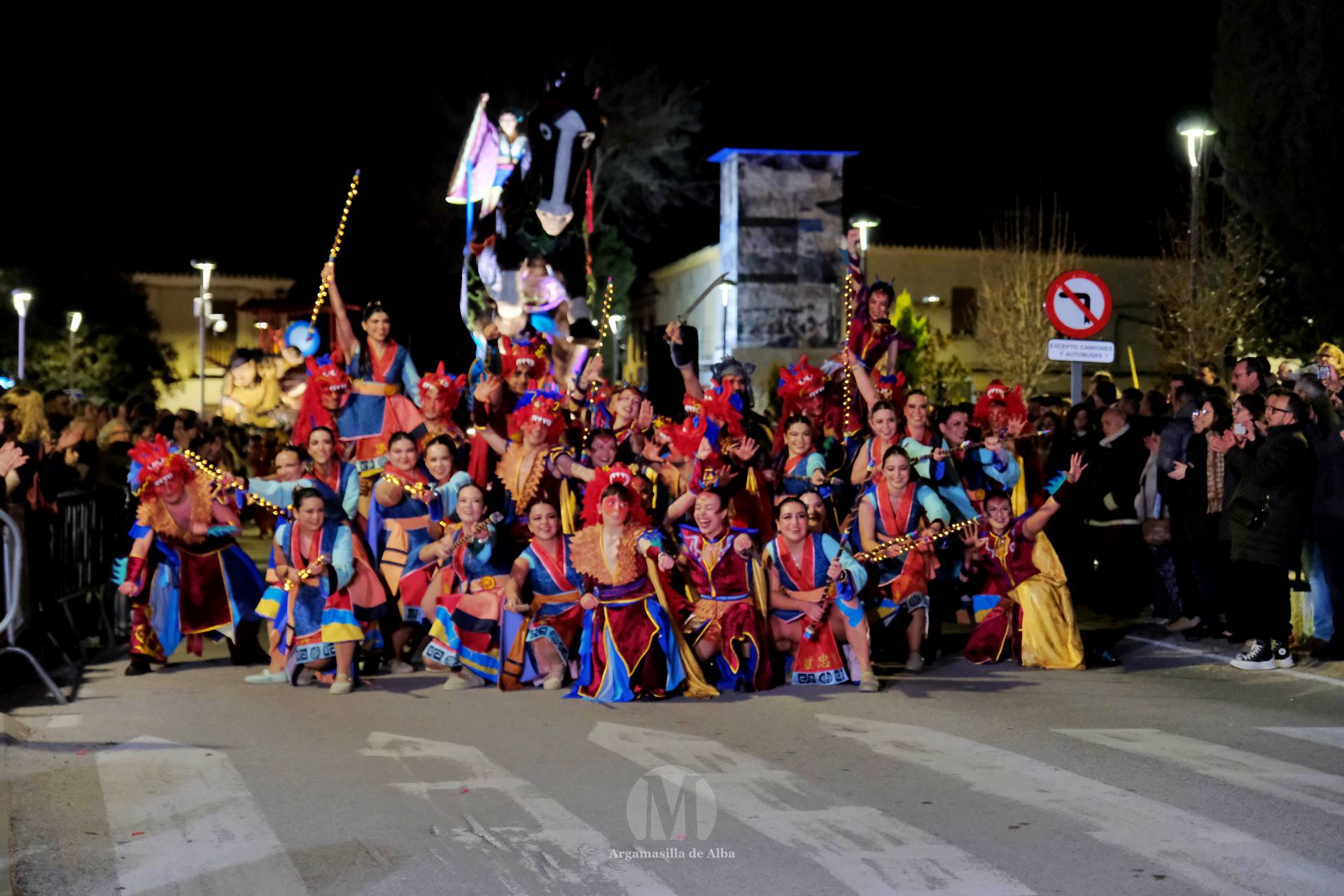 El Gran Desfile de Comparsas recorre Argamasilla de Alba con diez agrupaciones