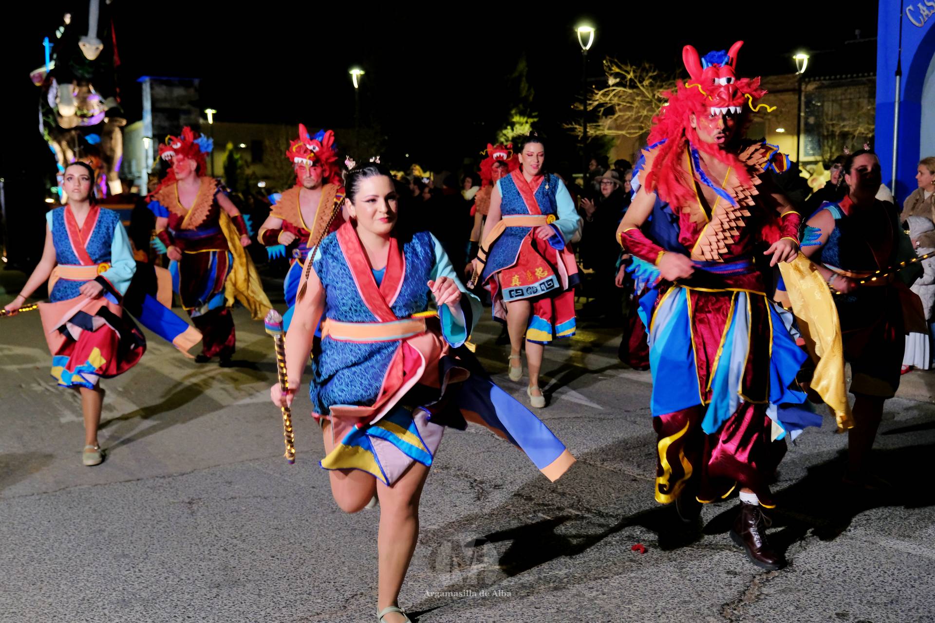 El Gran Desfile de Comparsas recorre Argamasilla de Alba con diez agrupaciones