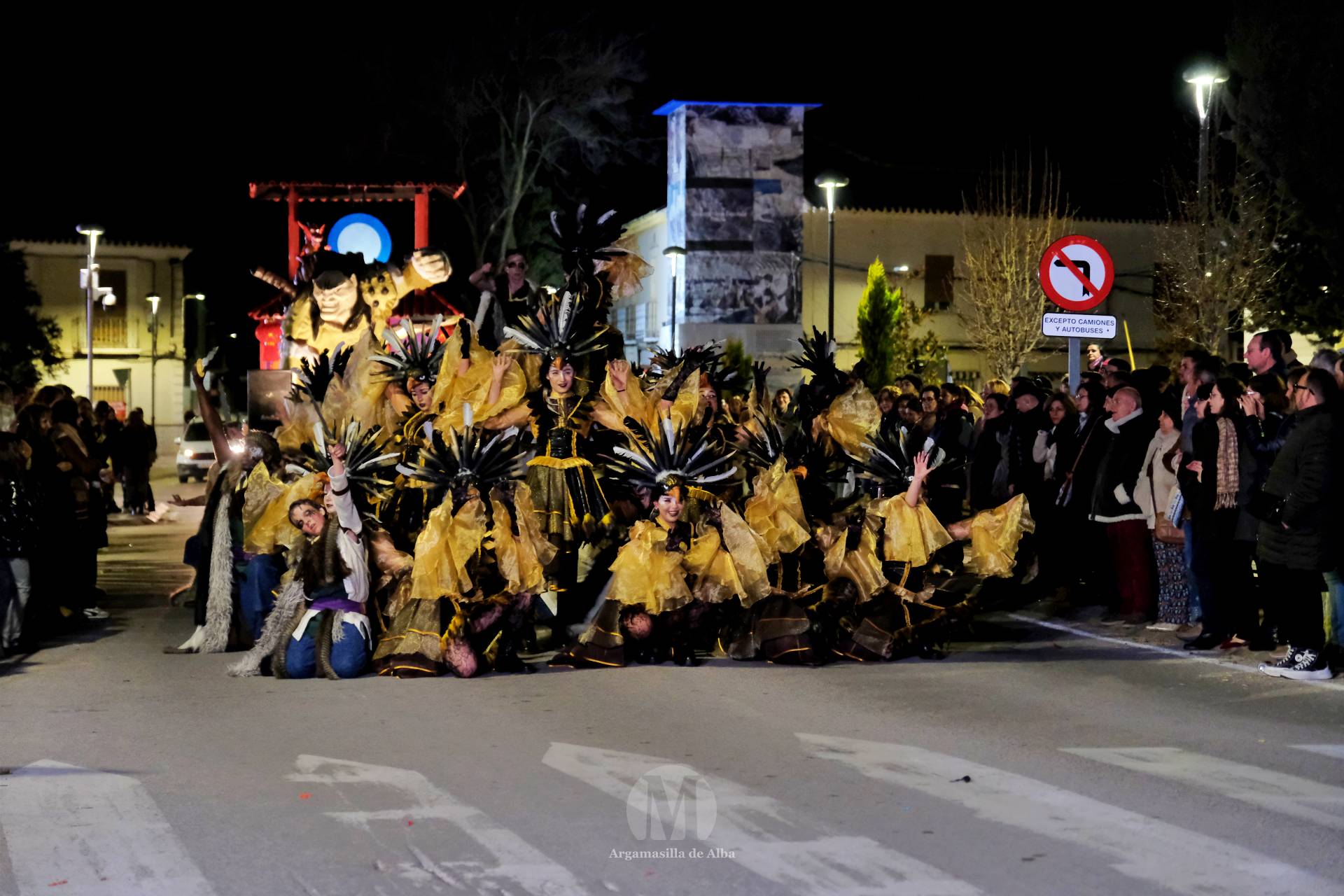El Gran Desfile de Comparsas recorre Argamasilla de Alba con diez agrupaciones