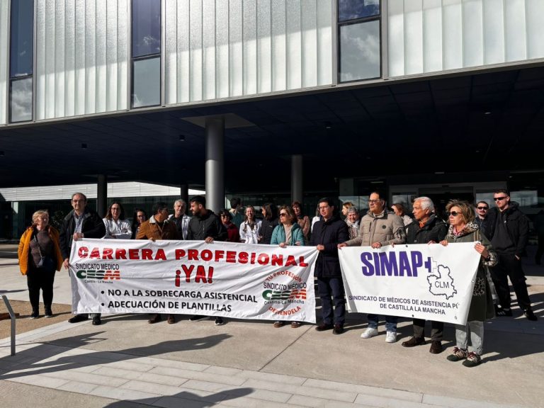 Los médicos elevan la presión al Sescam tras una huelga con seguimiento masivo y sin avances en la negociación