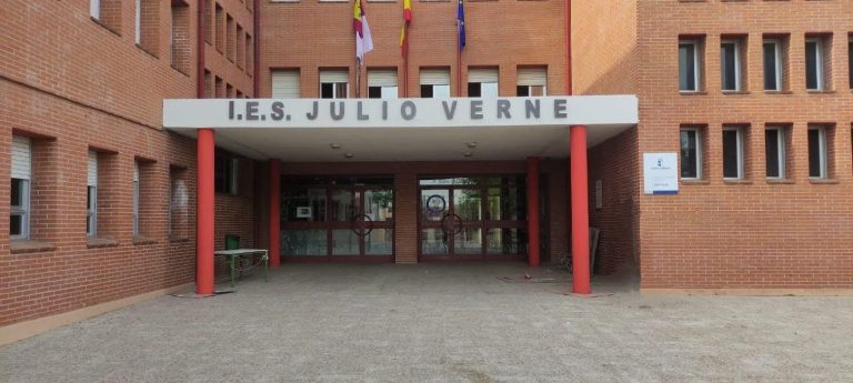 Investigan la agresión a un profesor del IES Julio Verne de Bargas durante una jornada de puertas abiertas