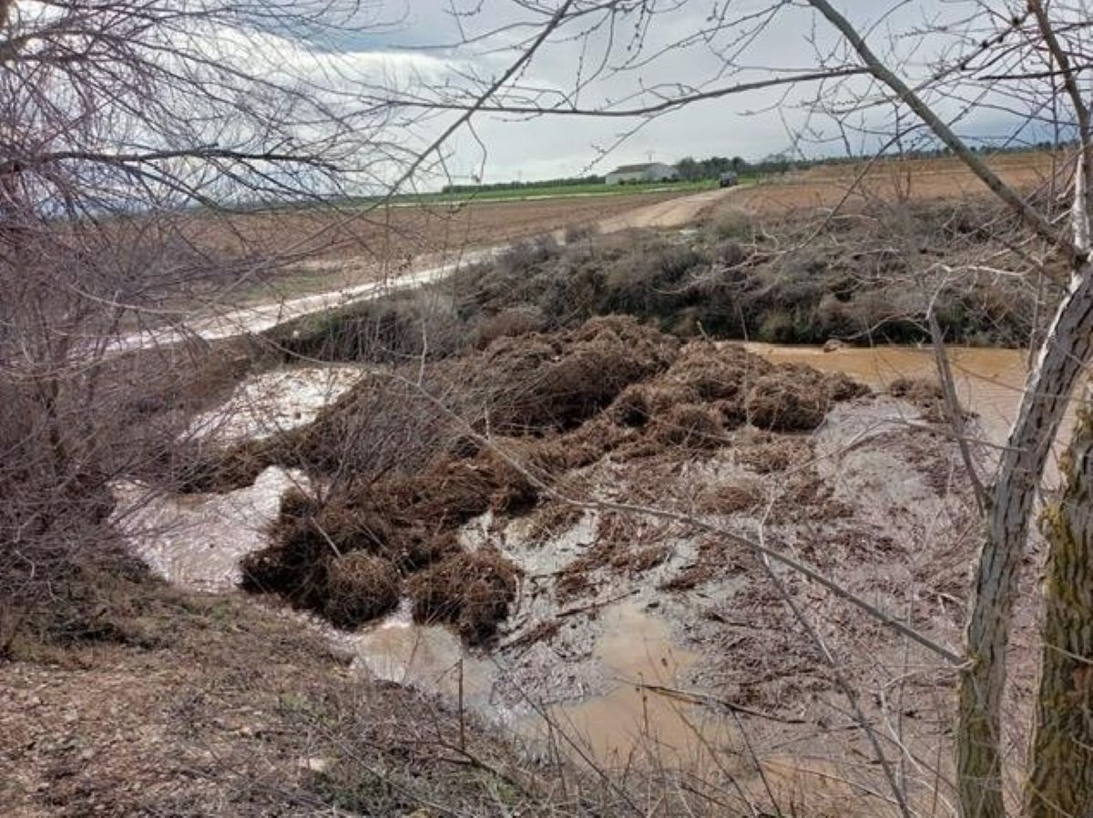 Albacete activa el plan de emergencias tras el desbordamiento subterráneo del canal de María Cristina