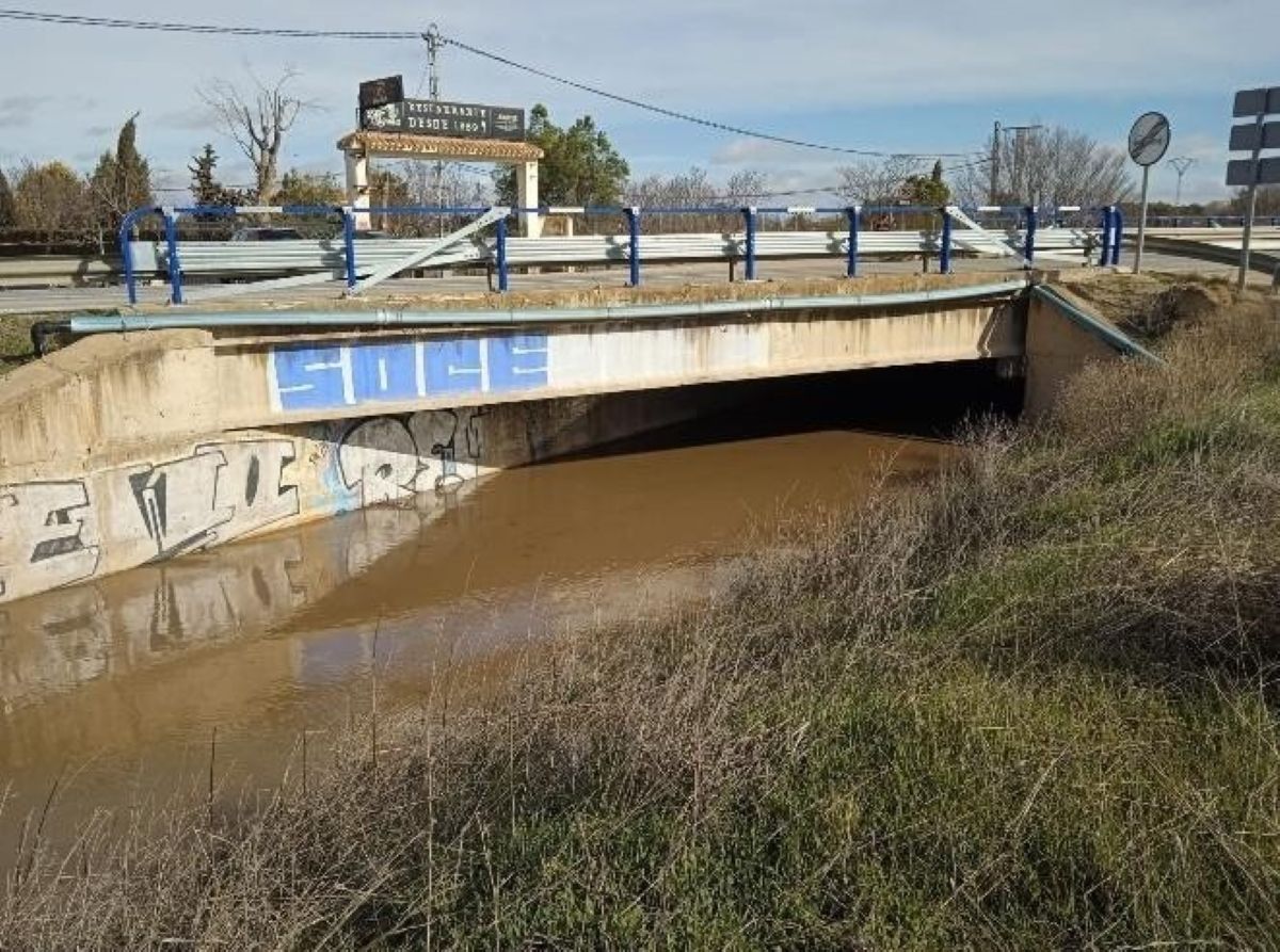 Albacete activa el plan de emergencias tras el desbordamiento subterráneo del canal de María Cristina