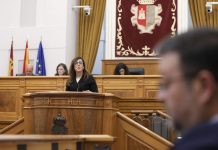 Cruce de reproches en C-LM por el abandono escolar: PP alerta, Vox pide disciplina y el PSOE defiende la mejora