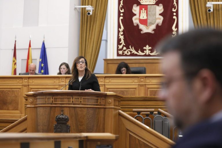 Cruce de reproches en C-LM por el abandono escolar: PP alerta, Vox pide disciplina y el PSOE defiende la mejora