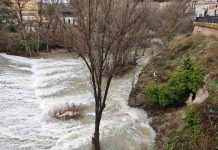El Júcar entra en nivel rojo en Cuenca tras superar los 250 m³/s de caudal