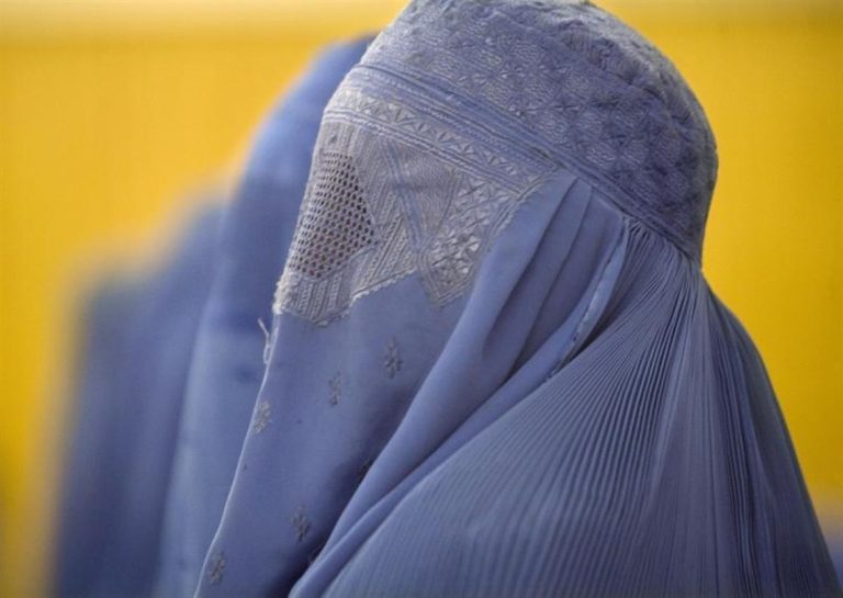 Sabrido ve “racismo ideológico, cultural o religioso” tras la prohibición del burka en ayuntamientos de C-LM