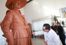 El capitán Alatriste de Pérez-Reverte cobra vida en una escultura hecha en Toledo