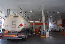 Transportistas, agricultores, ganaderos y pescadores pagarán 20 céntimos menos por litro de combustible