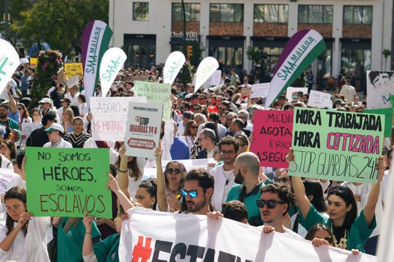 Más de 7.500 médicos de C-LM están llamados a la huelga nacional la próxima semana