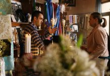 Javier Cabrero, el artesano de Manzanares que borda la fe de cofradías de toda España