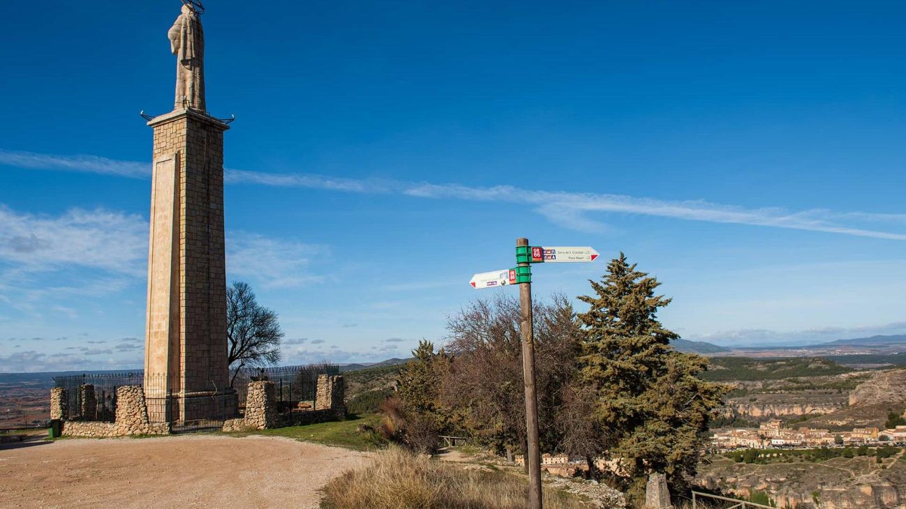 Bajo los ojos de Jesucristo: el monumento que vigila Cuenca desde 1.100 metros de altura