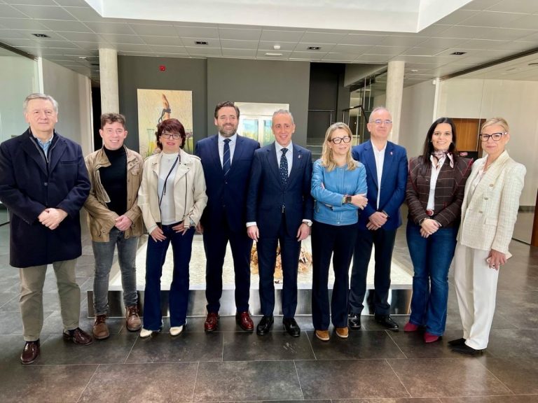 Núñez pide a Page que respalde en el Congreso la bajada de impuestos planteada por su partido