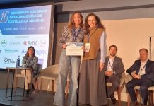 Olga Diego Navarro recibe el premio a la mejor comunicación científica en el Congreso de Oftalmología