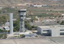 Huelga indefinida de controladores aéreos en el aeropuerto de Ciudad Real desde la próxima semana