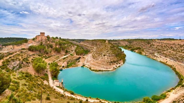 La pequeña “isla” de Cuenca con menos de 200 habitantes que inspiró a Eloy Moreno para su libro “El Regalo»