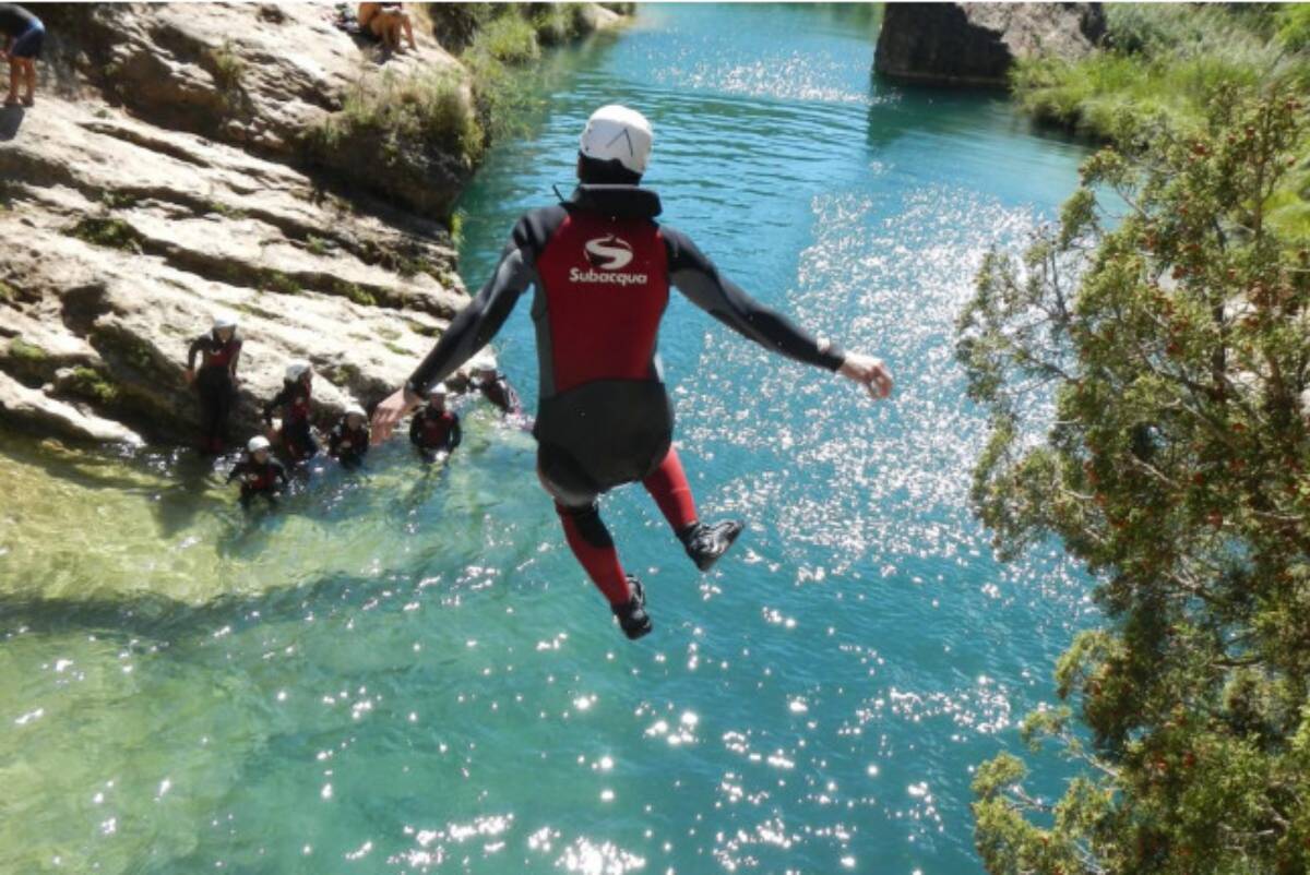 Agua y adrenalina: Tres zonas de Castilla-La Mancha donde hacer barranquismo