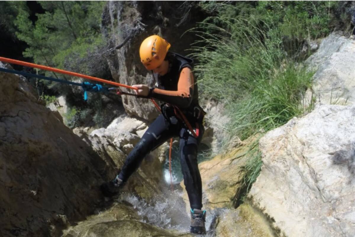 Agua y adrenalina: Tres zonas de Castilla-La Mancha donde hacer barranquismo