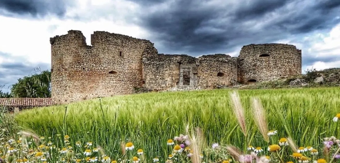 Ser "un rey" en Cuenca: el castillo que lleva a la venta varios años por 2,1 millones