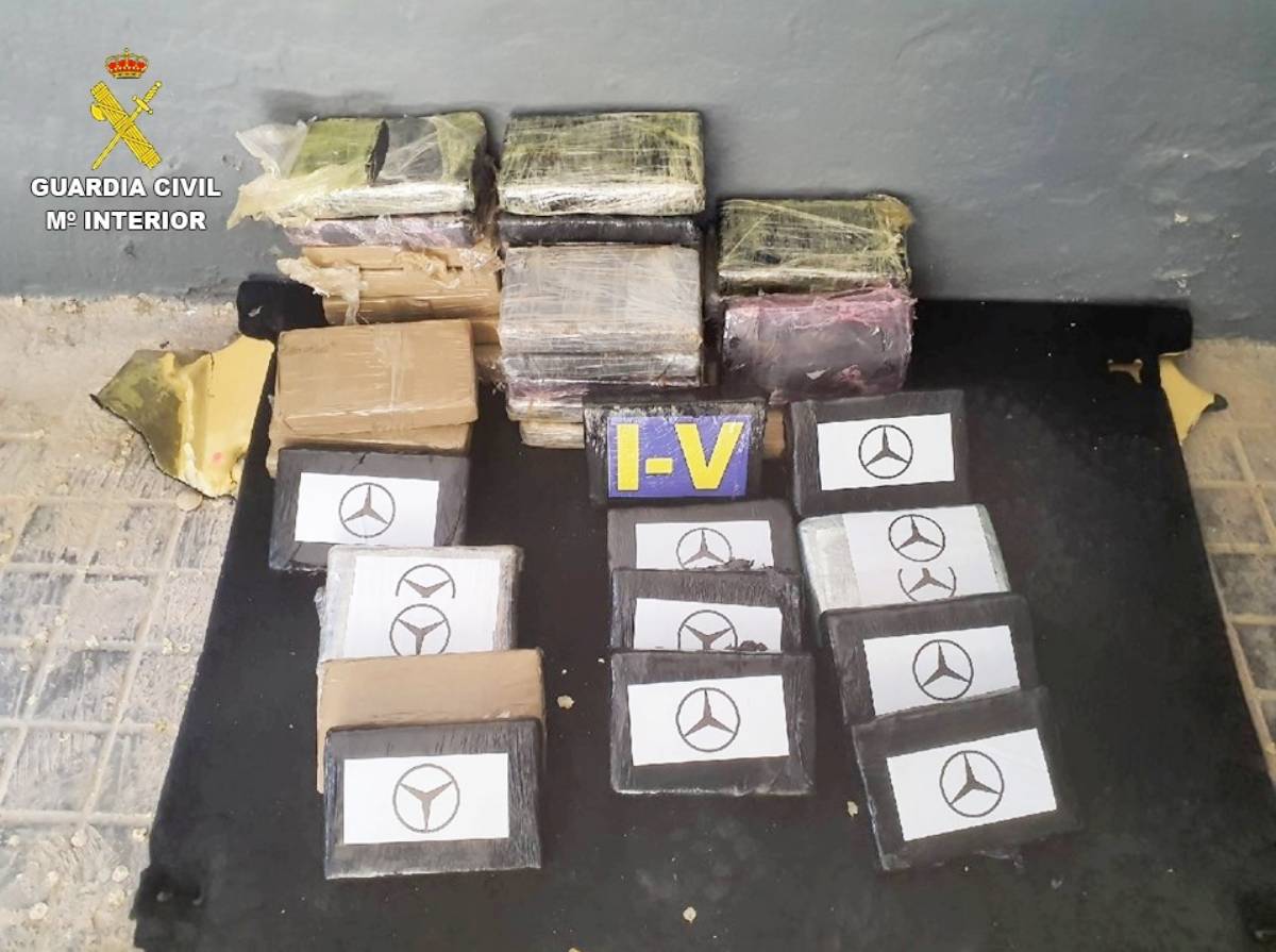 Interceptados casi 46 kilos de cocaína en un control de la A-4 a su paso por Manzanares