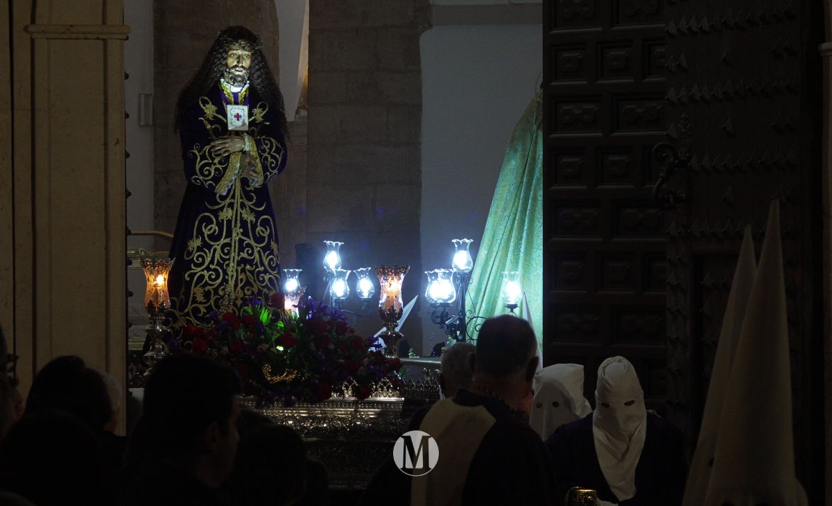 La procesión del Jueves Santo recorre Argamasilla de Alba con gran participación
