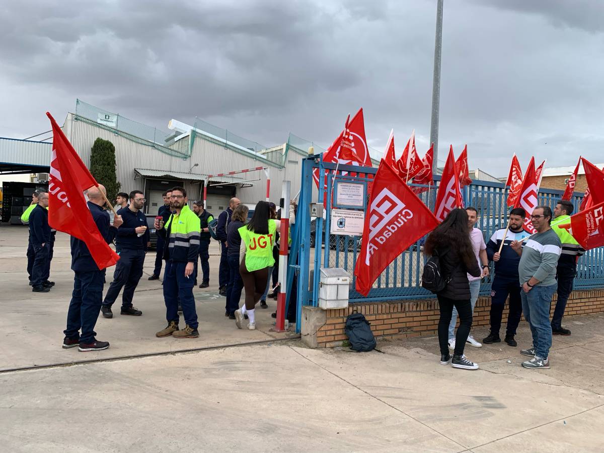 La plantilla de Brahm en Manzanares se moviliza para exigir mejoras salariales y desbloquear el convenio