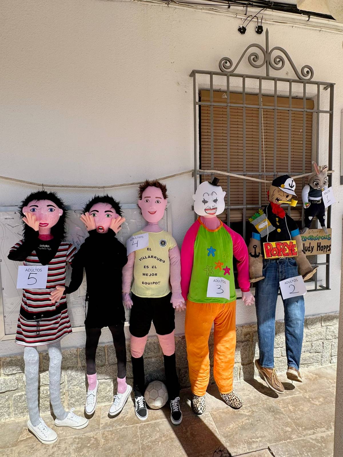 Villarrubia de Santiago revive el espíritu de los peleles