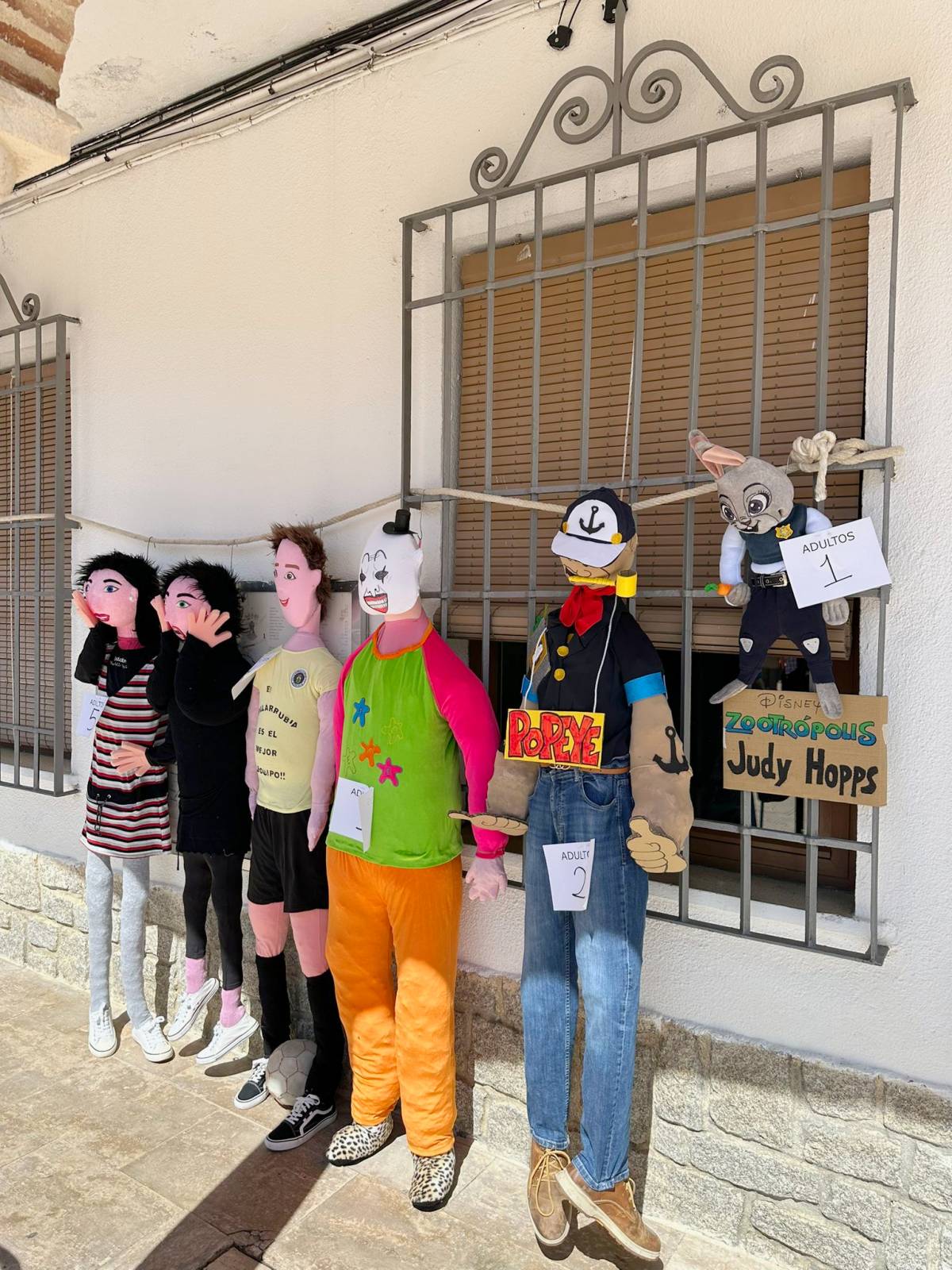 Villarrubia de Santiago revive el espíritu de los peleles