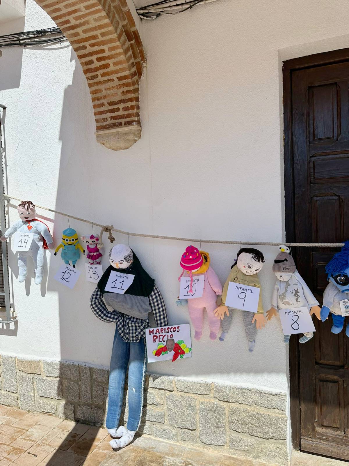 Villarrubia de Santiago revive el espíritu de los peleles