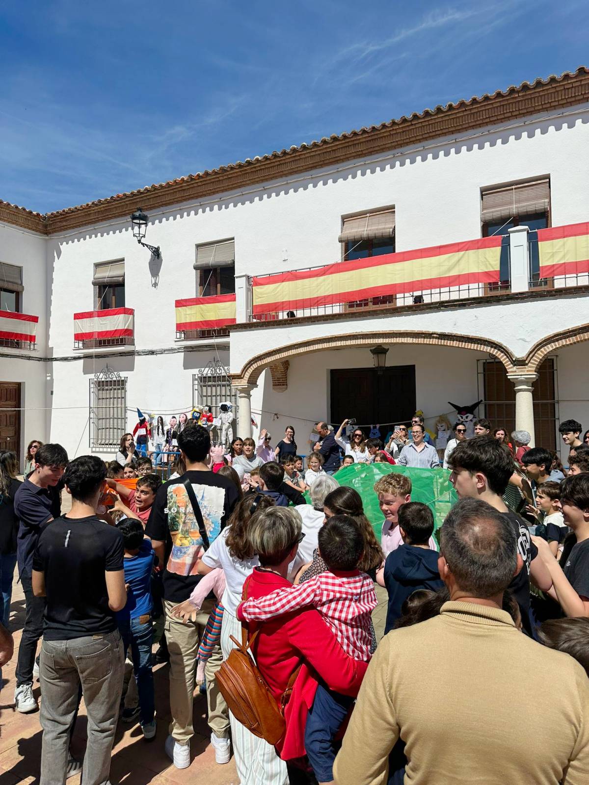 Villarrubia de Santiago revive el espíritu de los peleles