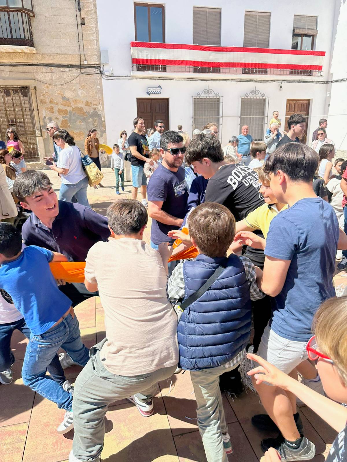 Villarrubia de Santiago revive el espíritu de los peleles