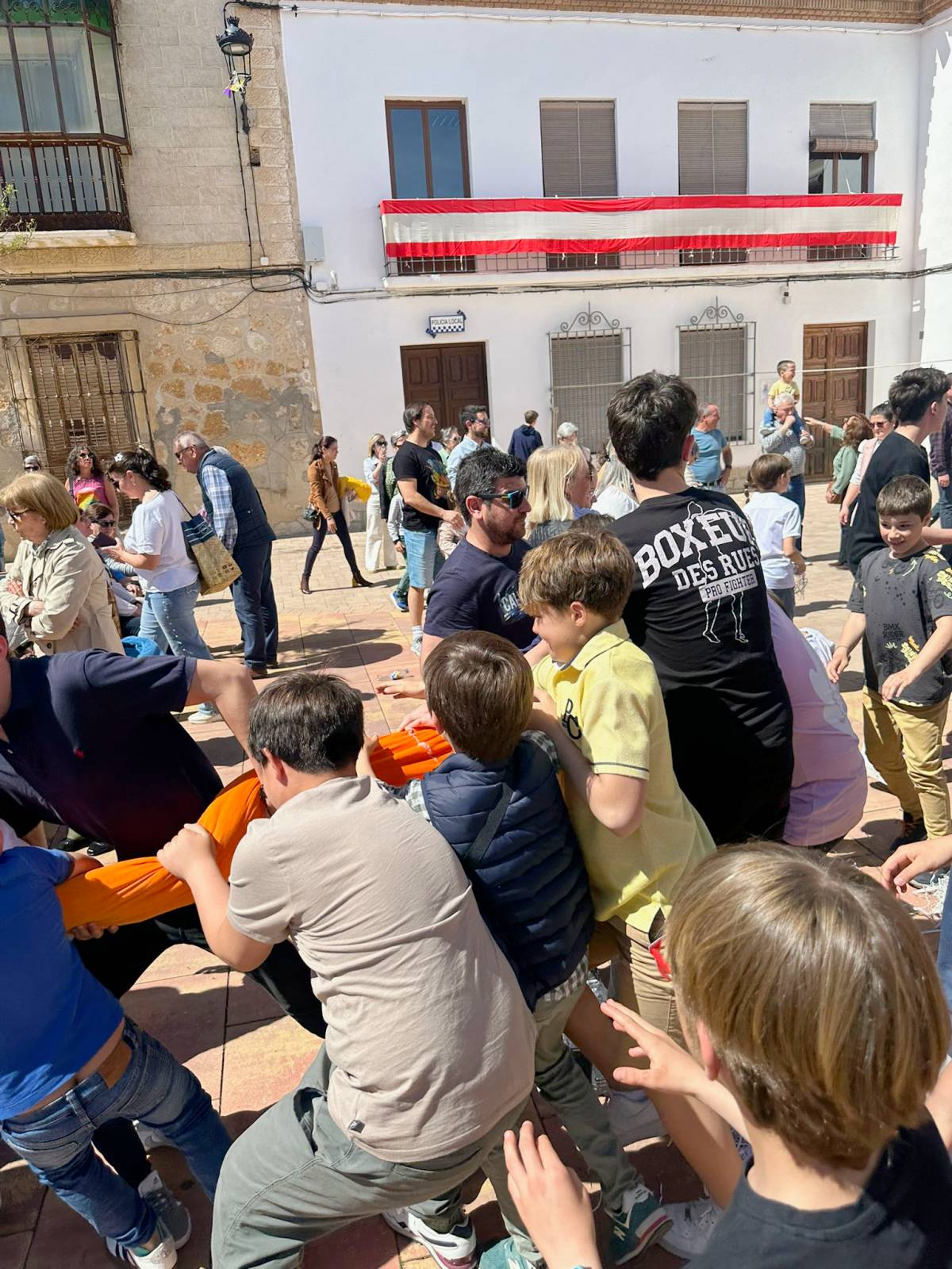 Villarrubia de Santiago revive el espíritu de los peleles