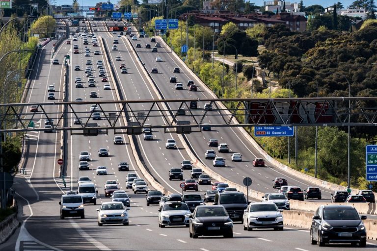 Casi 5,4 millones de inversión para renovar las marcas de las carreteras de Castilla-La Mancha