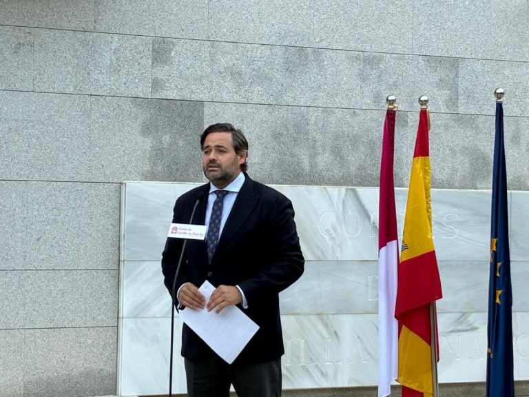 Núñez pide respeto a los procedimientos judiciales en la comparecencia de Cospedal
