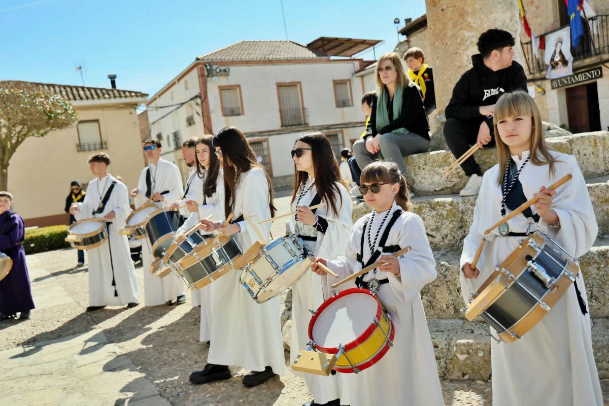 De las tamboradas infinitas a las procesiones en silencio, Castilla-La Mancha despliega su fe