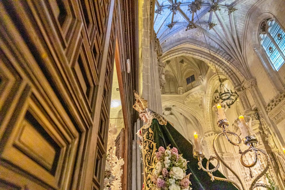 De las tamboradas infinitas a las procesiones en silencio, Castilla-La Mancha despliega su fe