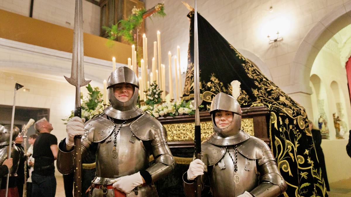 De las tamboradas infinitas a las procesiones en silencio, Castilla-La Mancha despliega su fe