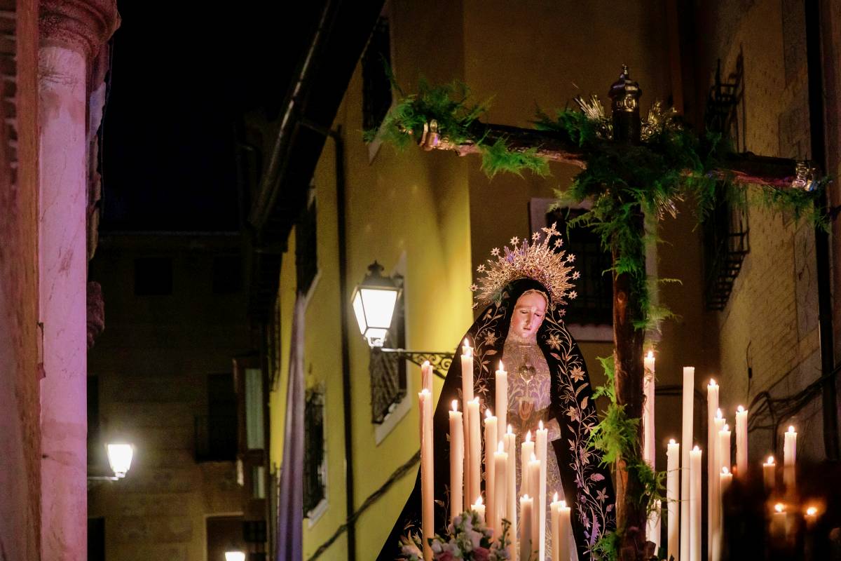 De las tamboradas infinitas a las procesiones en silencio, Castilla-La Mancha despliega su fe