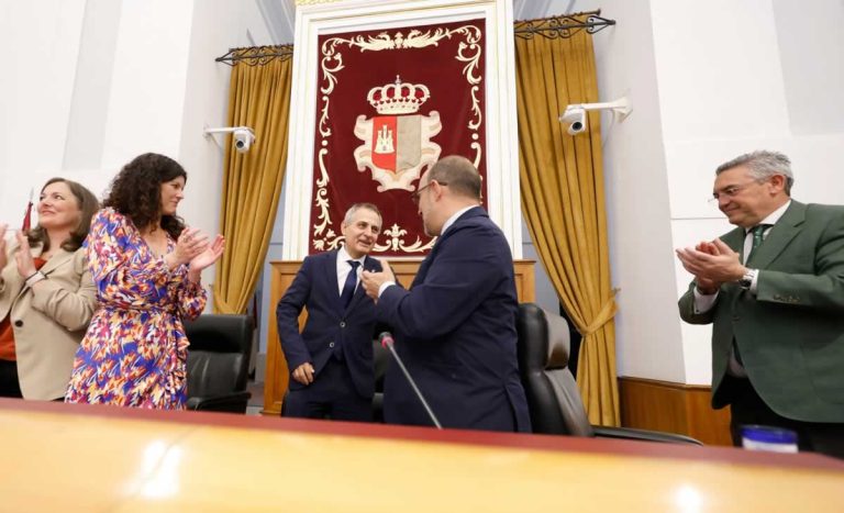 Antonio Leal se despide de las Cortes de Castilla-La Mancha tras 860 plenos