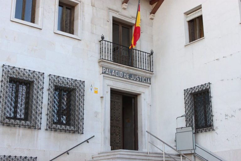 Les piden 20 años de cárcel por obligar a una mujer colombiana a prostituirse en un club de El Provencio
