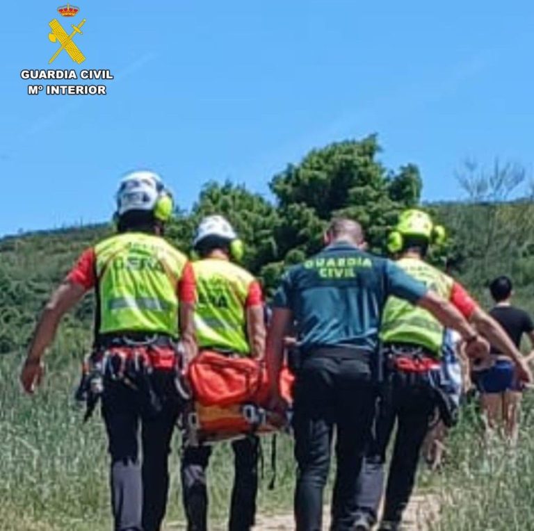 Rescatado un senderista de 75 años tras desvanecerse por un golpe de calor en Valdepeñas de la Sierra