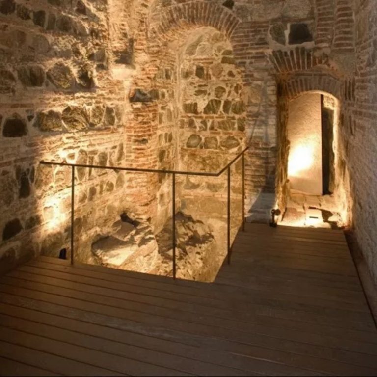 Toledo abrirá al público baños y mezquitas históricas este finde con visitas gratis