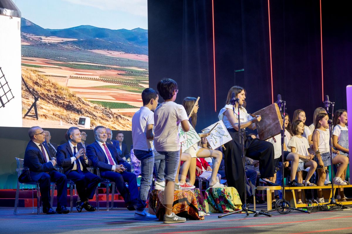 TODAS LAS FOTOS: Castilla-La Mancha celebra su día grande en Cuenca