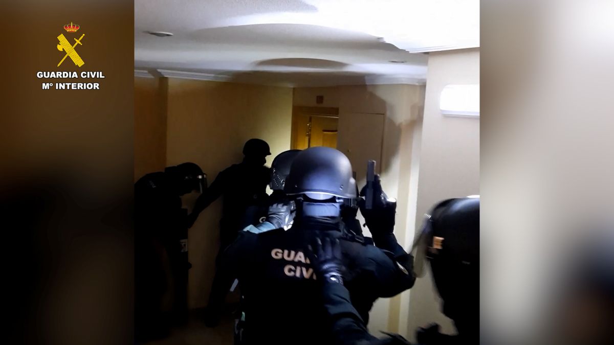 Cocaína, viagra, dinero y un patinete eléctrico, el botín de un grupo que traficaba con drogas en Alcázar de San Juan