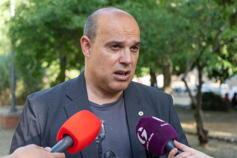Bellido pide explicaciones al Gobierno sobre los presuntos casos de corrupción y pide elecciones si no las da
