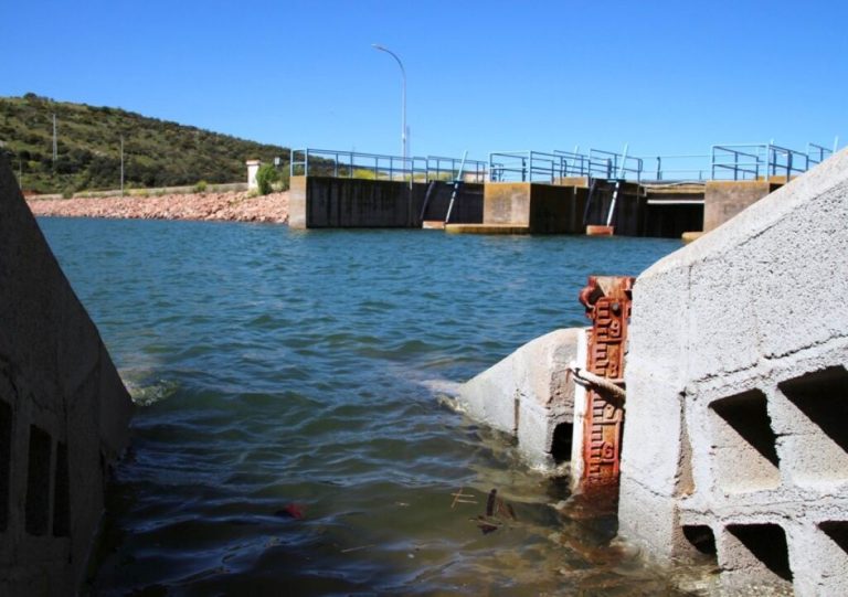 El pantano de Vallehermoso, que abastece a La Solana, inicia el calor lleno y garantiza el suministro a medio plazo